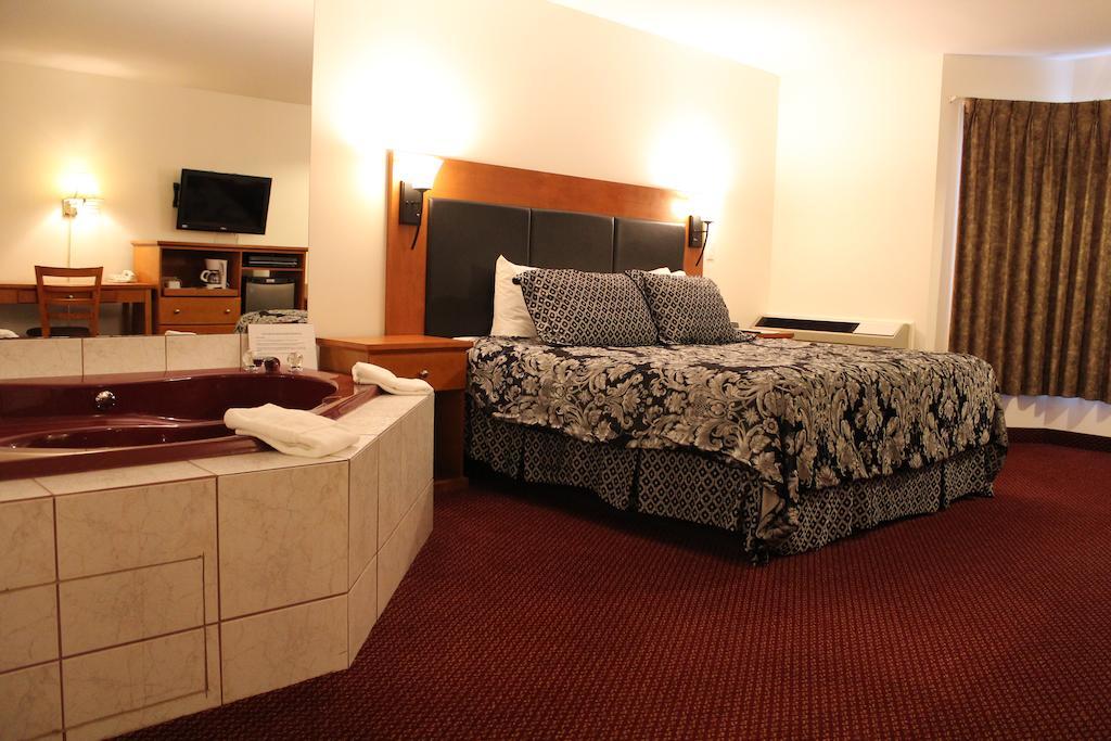Maverick Motor Inn And Waterslide Kamloops Chambre photo