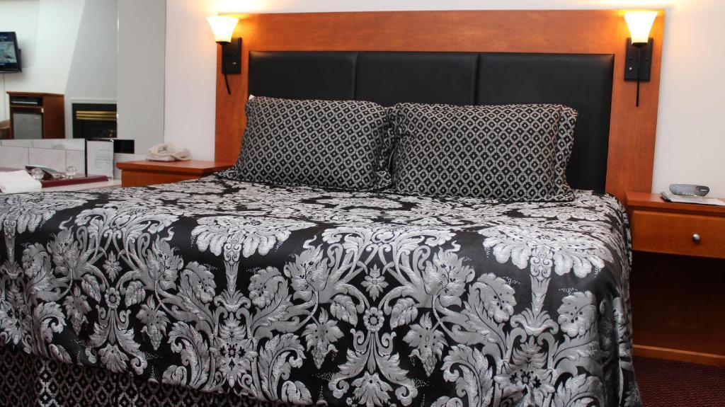 Maverick Motor Inn And Waterslide Kamloops Chambre photo